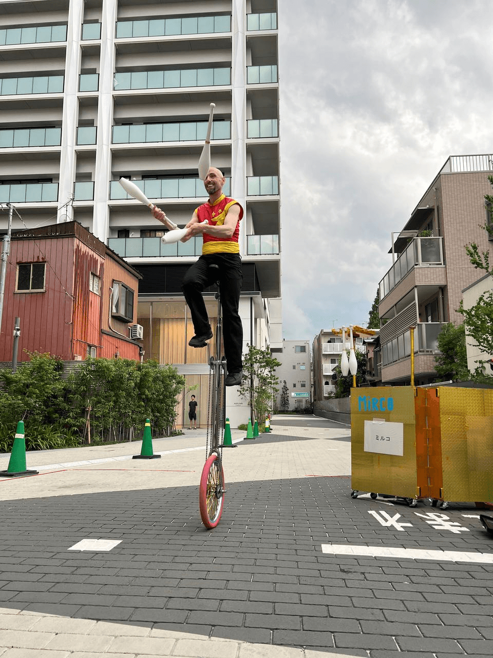 先日のイベントに出演してくれた大道芸人さんをご紹介！①-photo1