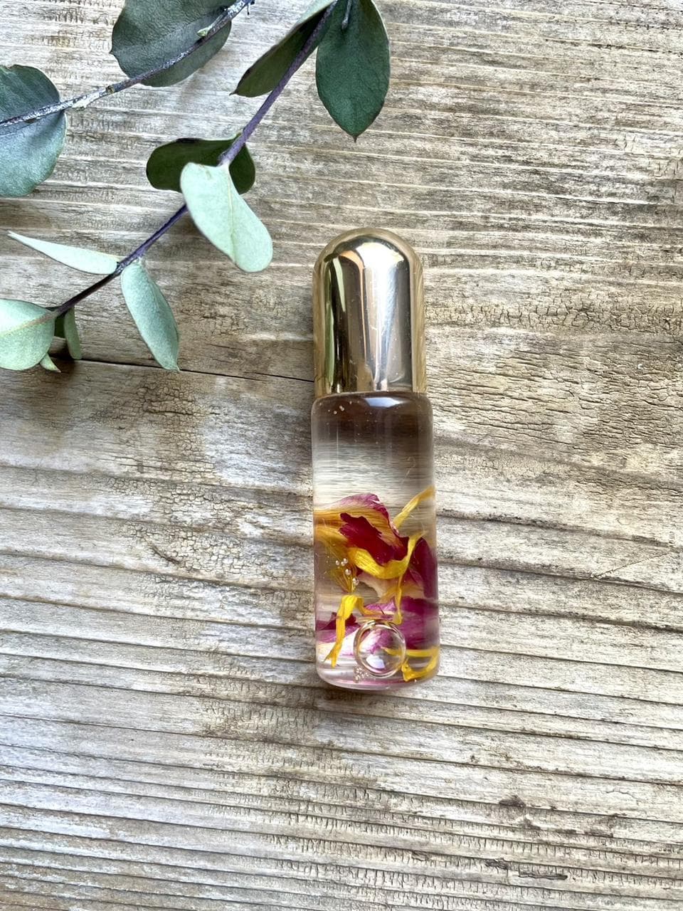 【ワークショップ開催】8/23（土）花びらゆらめく香油「ロールオンアロマ作り」